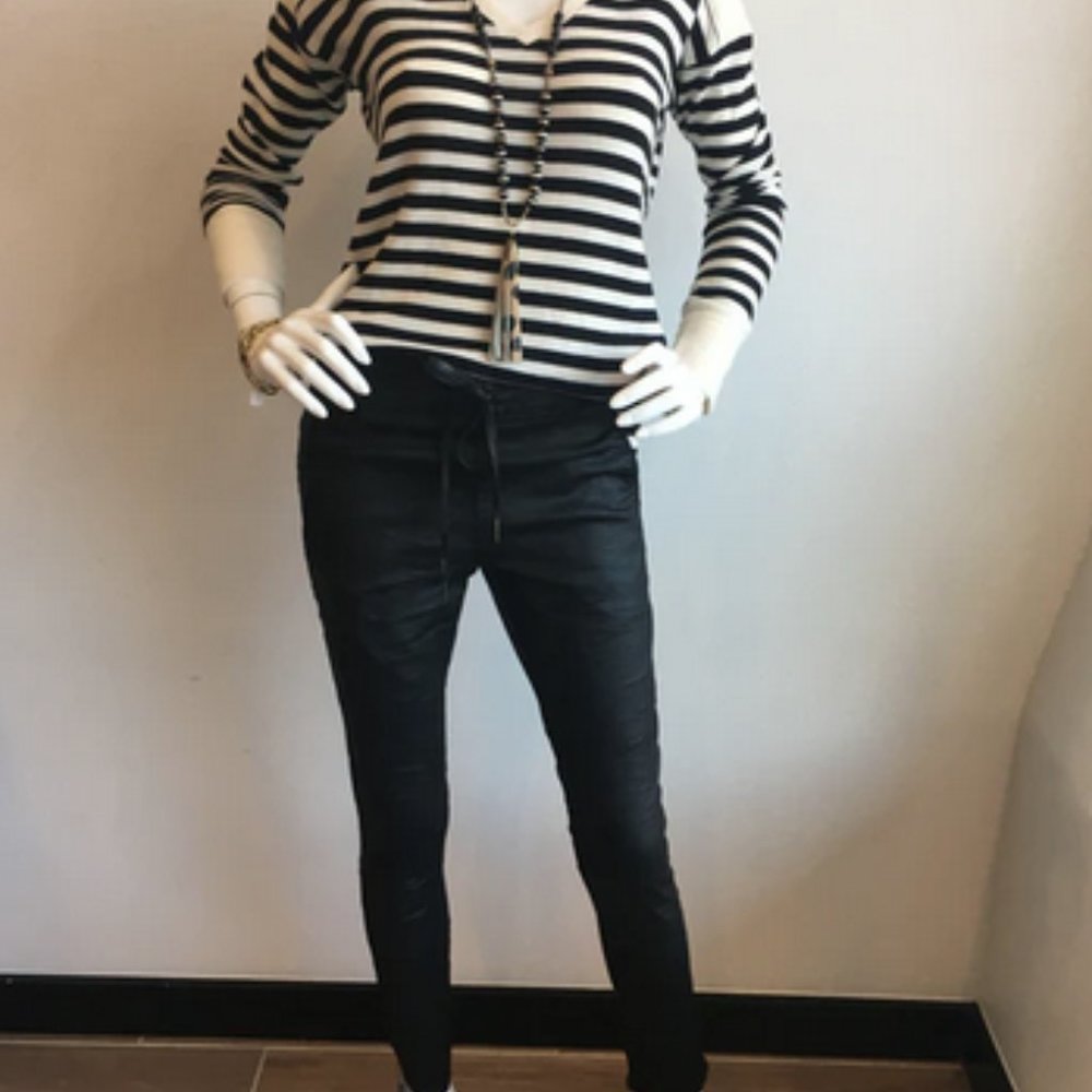 New Flog Shely Drawing Pants- Black Snake. Size 24